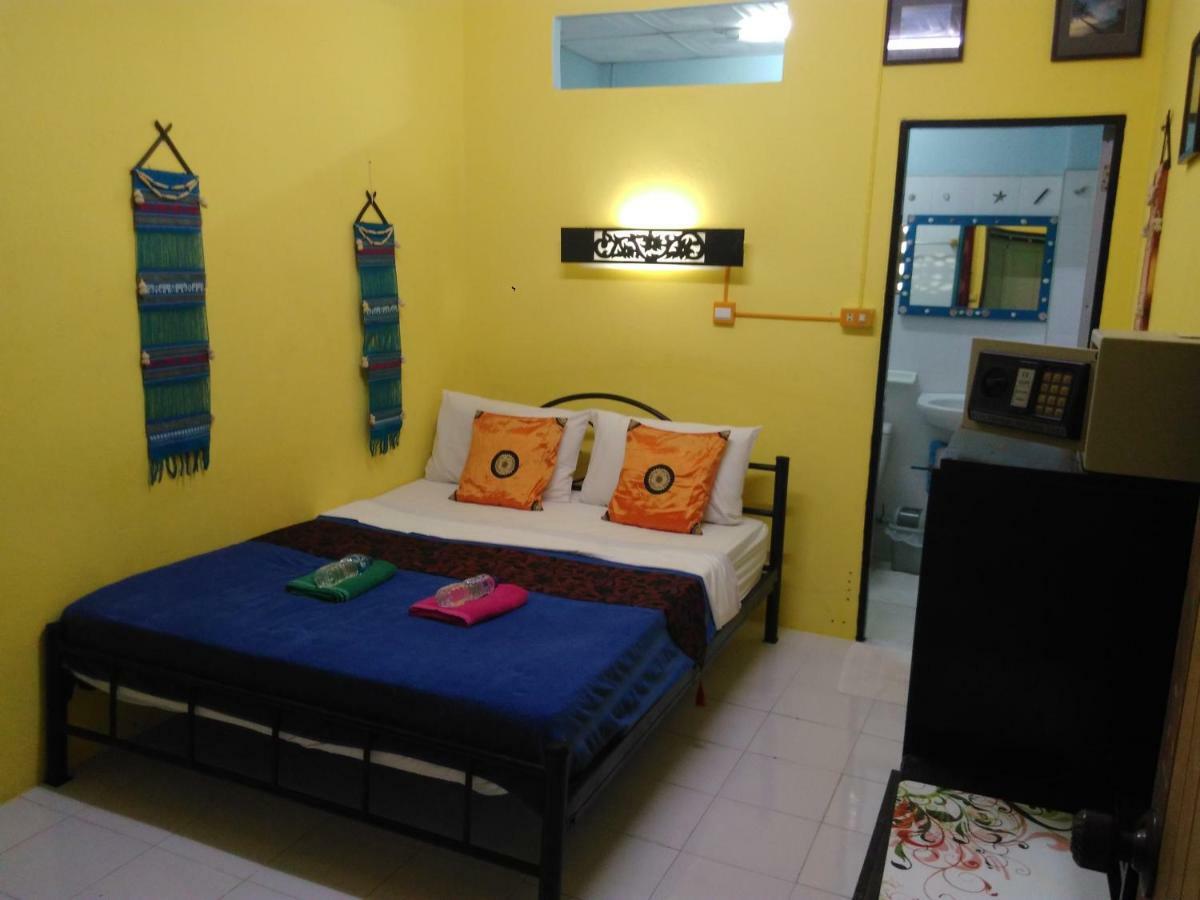 Captain Nemo Guesthouse เกาะเต่า ภายนอก รูปภาพ