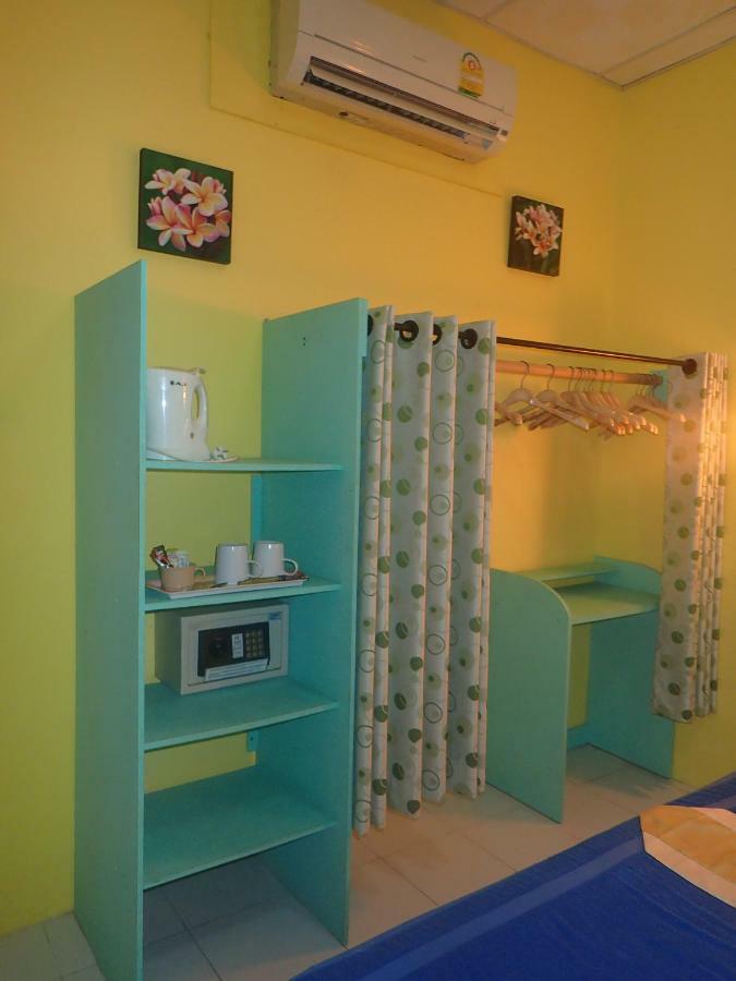 Captain Nemo Guesthouse เกาะเต่า ภายนอก รูปภาพ