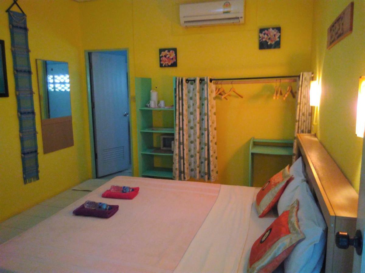 Captain Nemo Guesthouse เกาะเต่า ภายนอก รูปภาพ