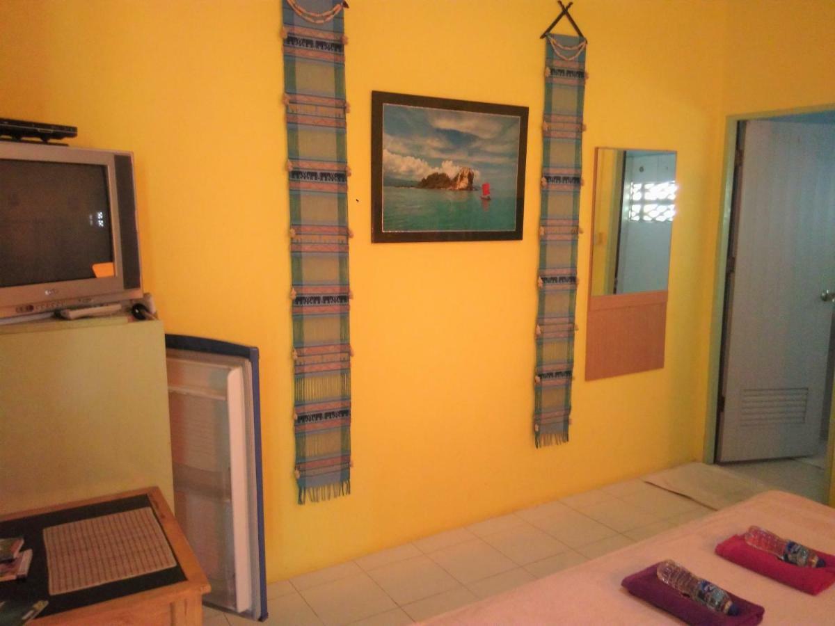 Captain Nemo Guesthouse เกาะเต่า ภายนอก รูปภาพ