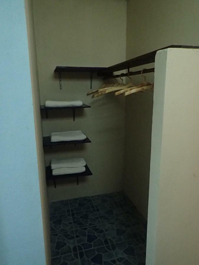 Captain Nemo Guesthouse เกาะเต่า ภายนอก รูปภาพ