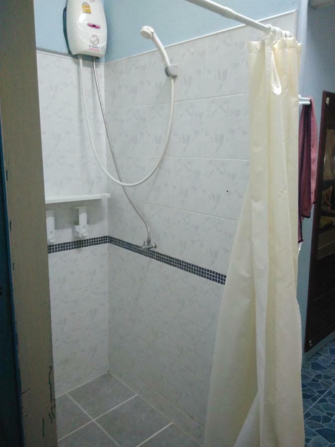 Captain Nemo Guesthouse เกาะเต่า ภายนอก รูปภาพ