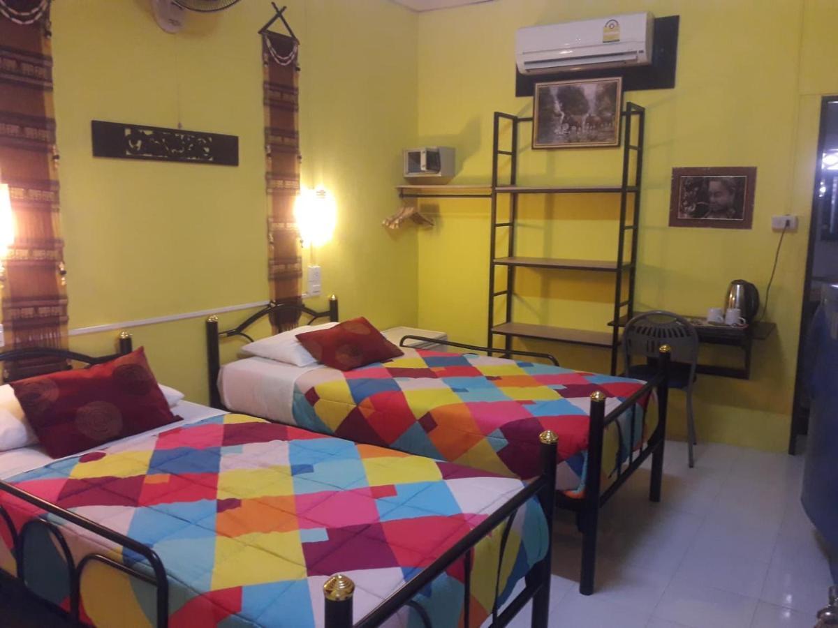 Captain Nemo Guesthouse เกาะเต่า ภายนอก รูปภาพ